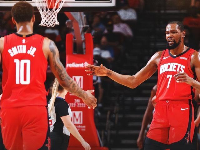 小史密斯成火箭X因素 助力冲击季后赛