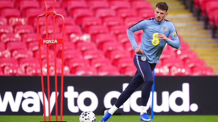 图赫尔呼吁英格兰球迷支持本・怀特重返国家队