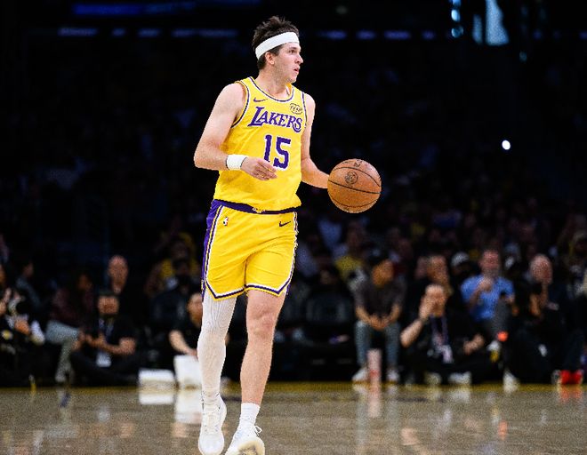 湖人末节逆转篮网 里弗斯爆发海斯添关键数据