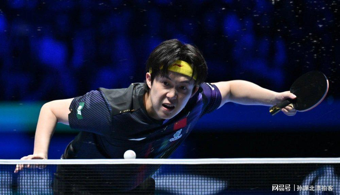 澳门世界杯国乒三胜一负 王楚钦稳定梁靖崑爆冷