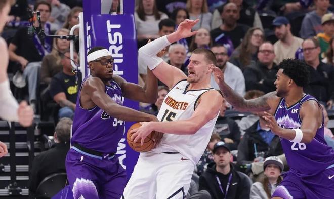 雷霆锁定西部第一 马刺10连胜成黑马 西部排名战