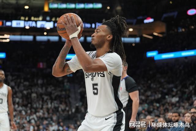 马刺50胜里程碑！文班亚马统治内线力克快船